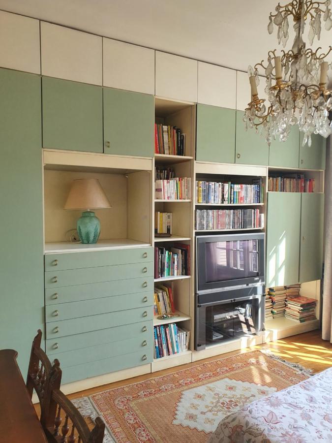 La Romantique Bed & Breakfast Parijs